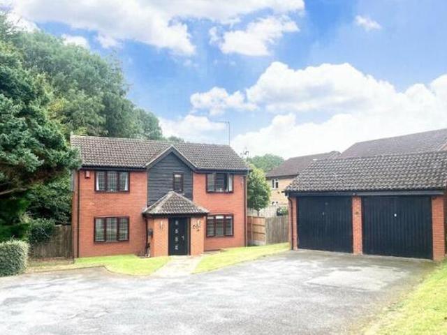House for sale in Northampton, Northamptonshire