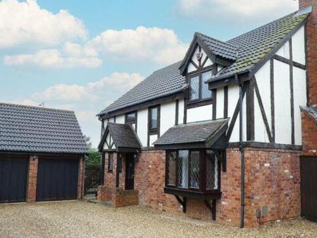 House for sale in Northampton, Northamptonshire
