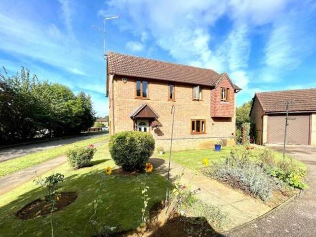 House for sale in Northampton, Northamptonshire
