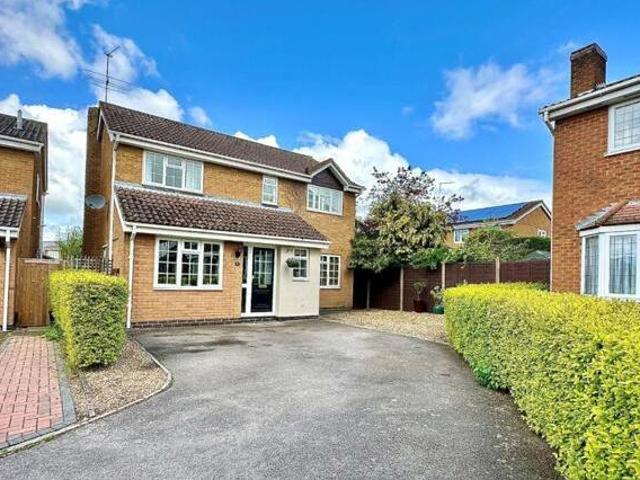 House for sale in Northampton, Northamptonshire