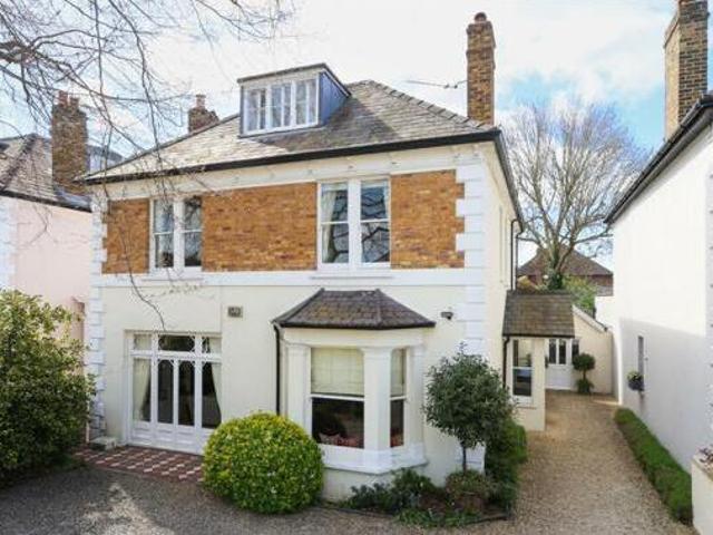 House for sale in Blackhills, Surrey
