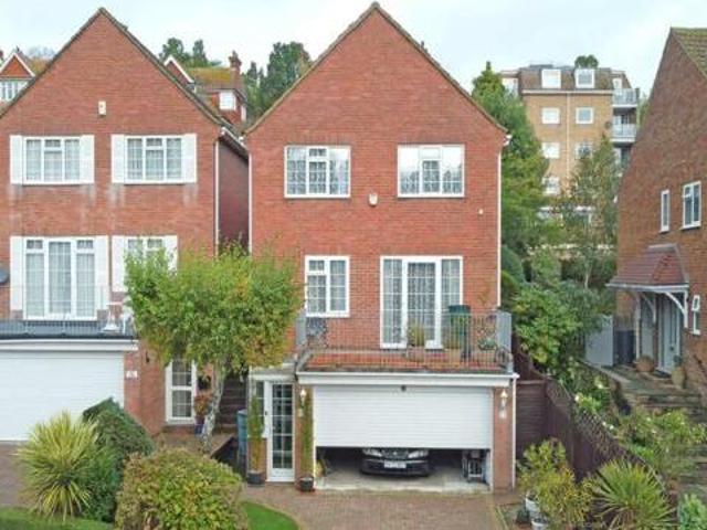 House for sale in Holywell, Eastbourne