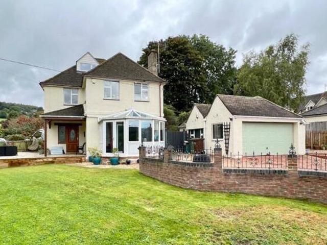 House for sale in Cashes Green, Stroud
