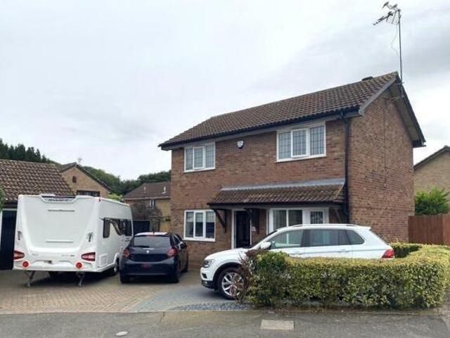 House for sale in Northampton, Northamptonshire