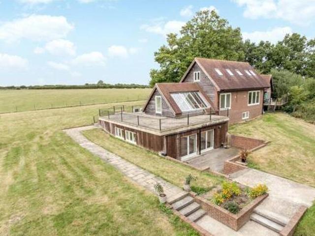 House for sale in The Butts, Kent