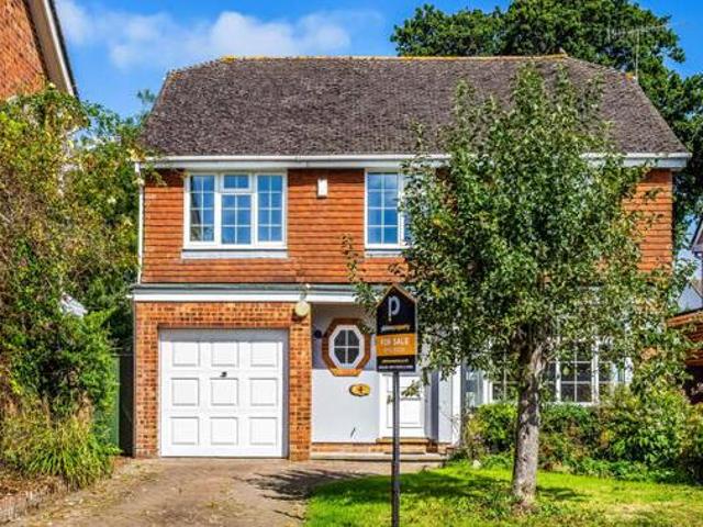 House for sale in The Butts, Kent