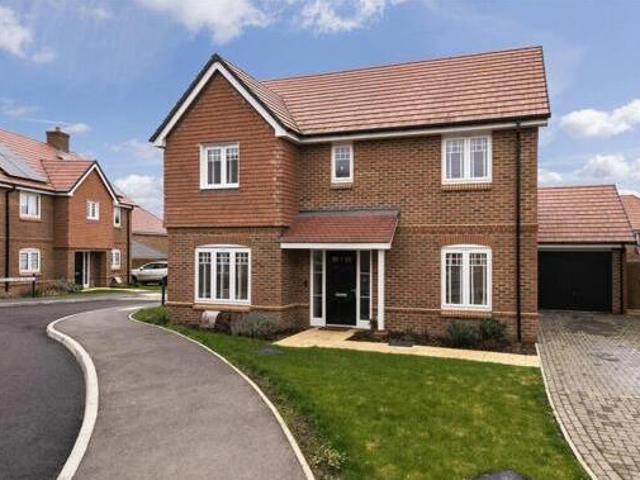 House for sale in The Butts, Kent