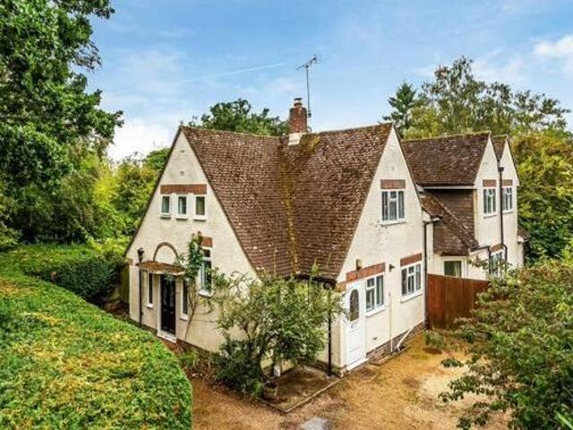 House for sale in The Butts, Kent