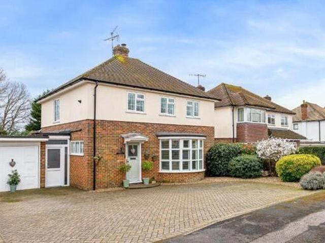 House for sale in The Butts, Kent