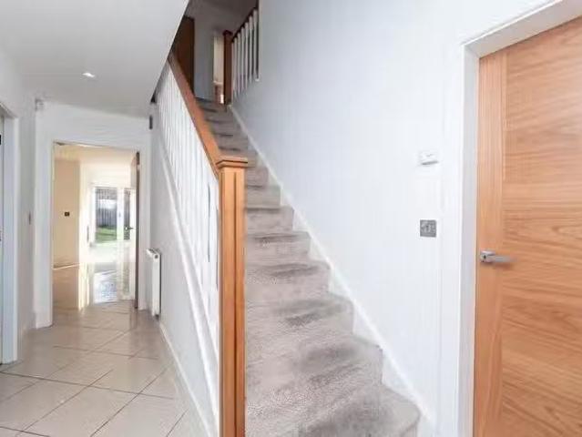 House for sale in Wentbridge