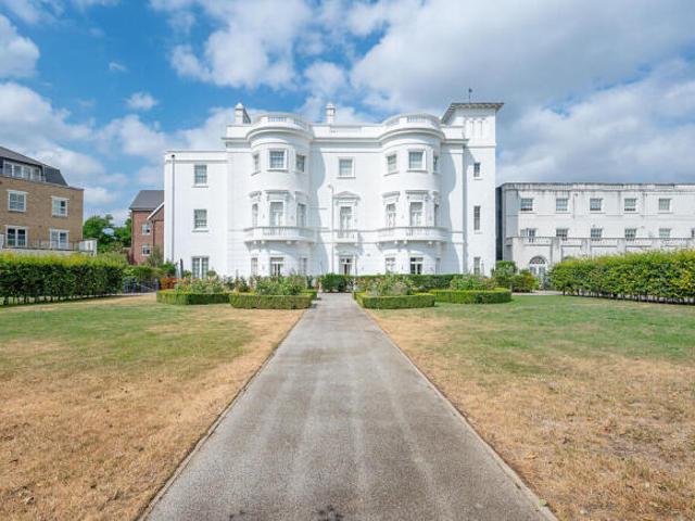 Farm for sale in Isleworth, Greater London