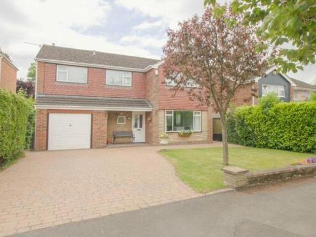 House for sale in Rossmore, Cheshire