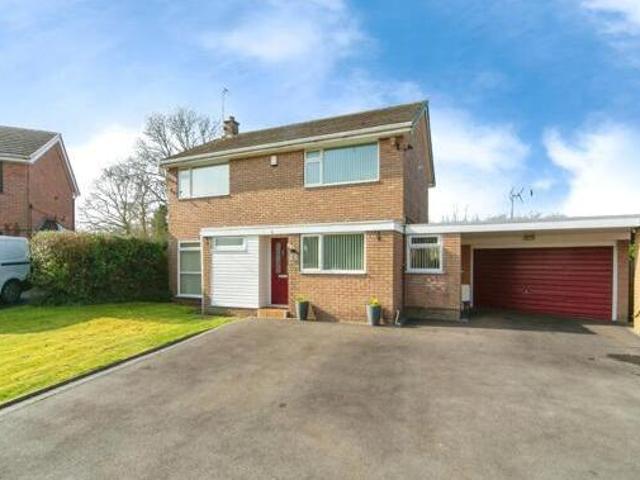 House for sale in Rossmore, Cheshire