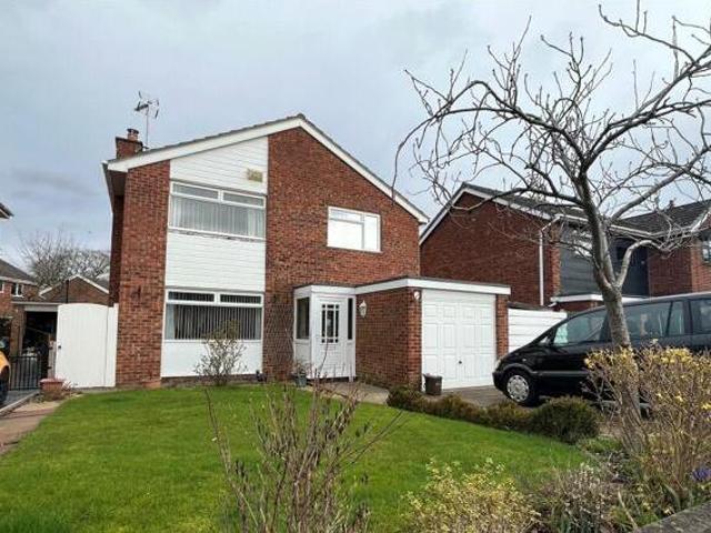 House for sale in Rossmore, Cheshire