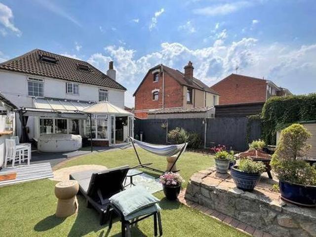 House for rent in Hampshire