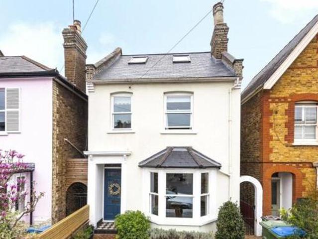 House for sale in Esher Place, Elmbridge