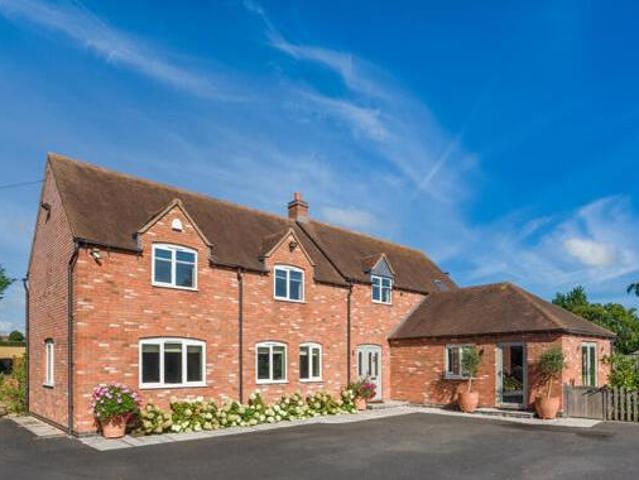 House for sale in Crookhill, Worcestershire