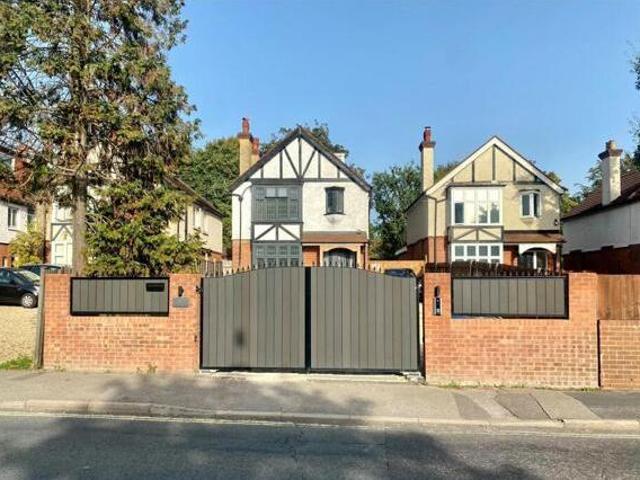 House for sale in Farnborough, Hampshire