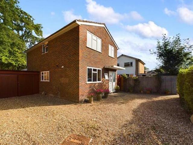House for sale in Farnborough, Hampshire