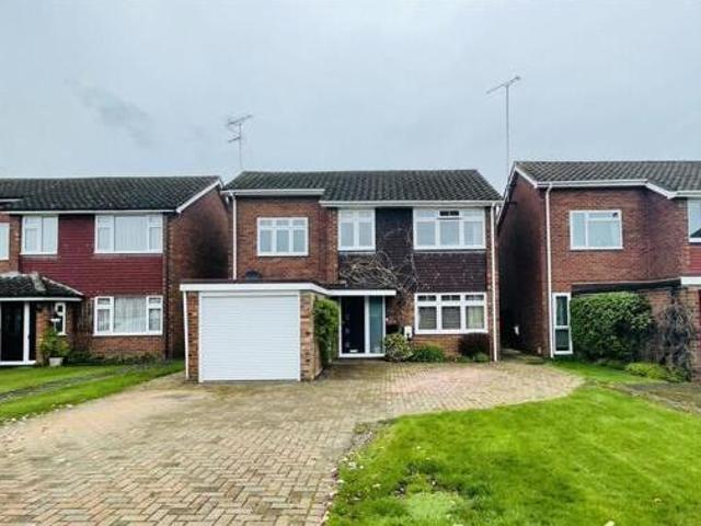 House for sale in Cove, Rushmoor