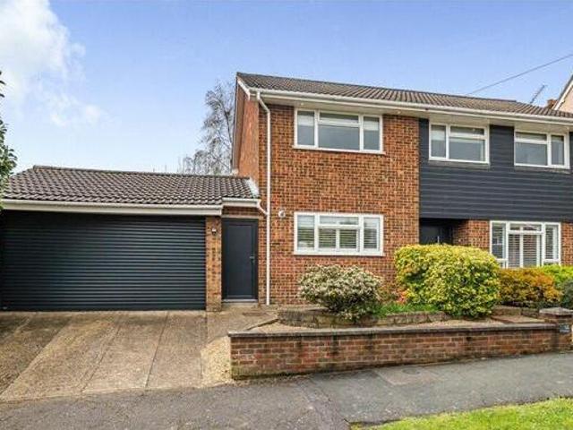 House for sale in Heath End, Waverley