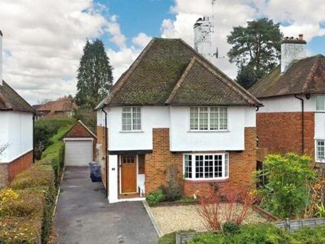 House for sale in Farnham, Waverley