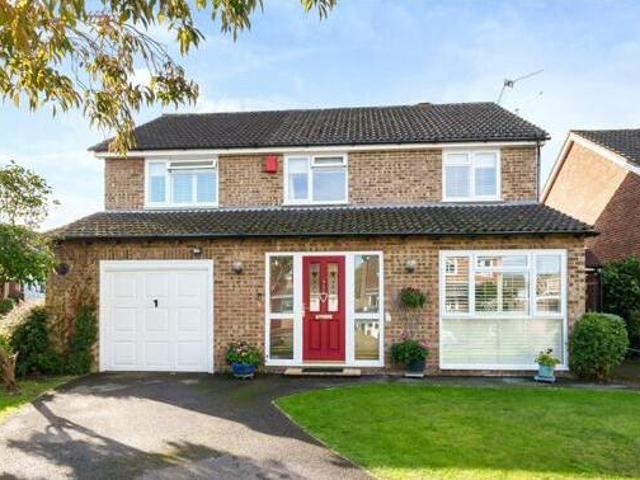 House for sale in Badshot Lea, Waverley