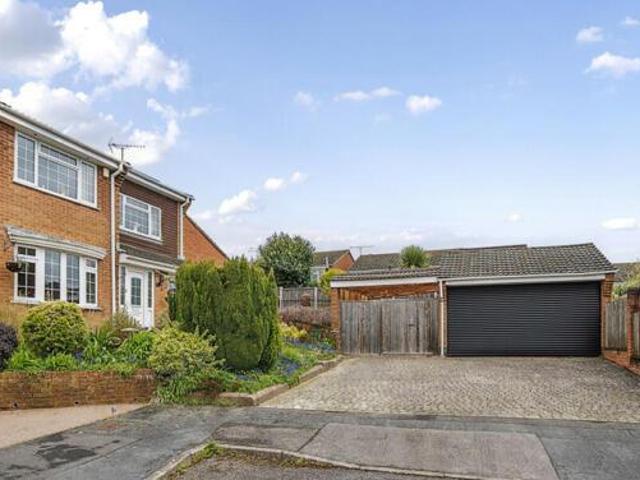 House for sale in Hog Hatch, Waverley