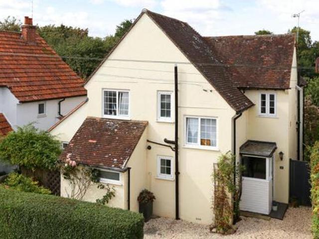House for sale in Farnham, Waverley