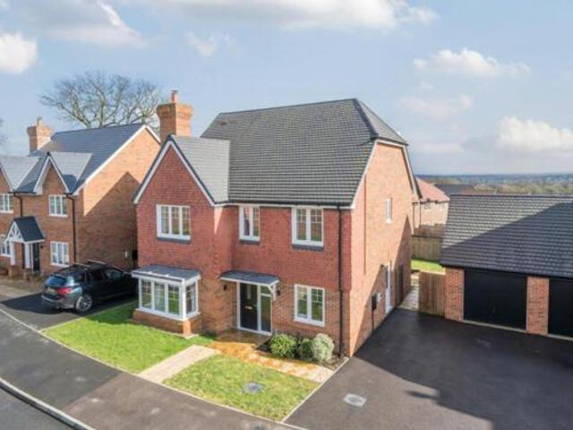 House for sale in Hog Hatch, Waverley