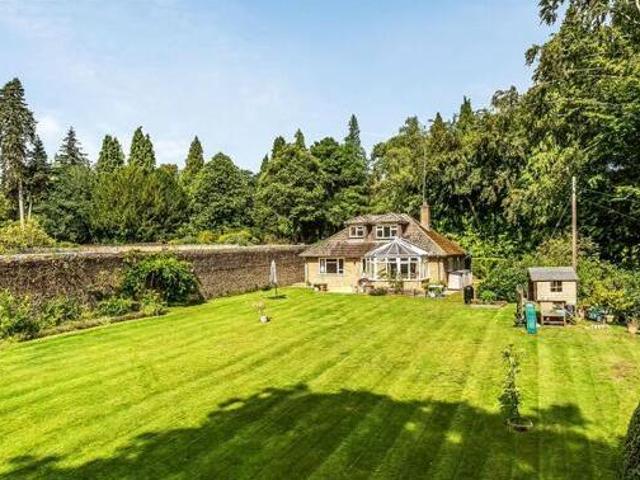 House for sale in Fole, Surrey