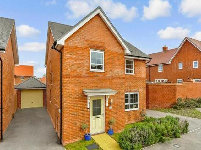 House for sale in Oad Street, Kent