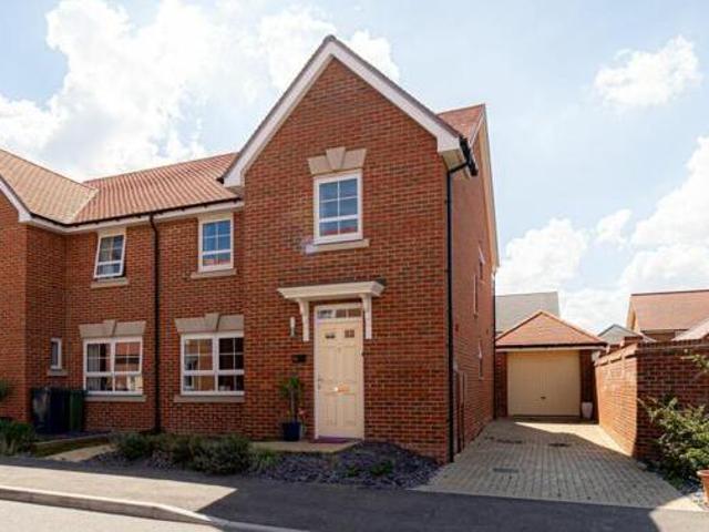 House for sale in Oad Street, Kent