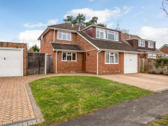 House for sale in Fleet, Hart