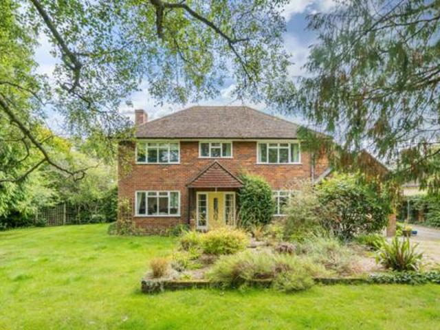 House for sale in Fleet, Hart
