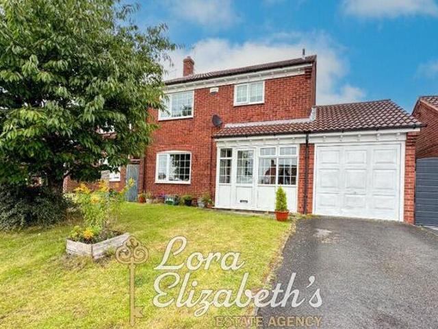 House for sale in Potters Corner, East Midlands