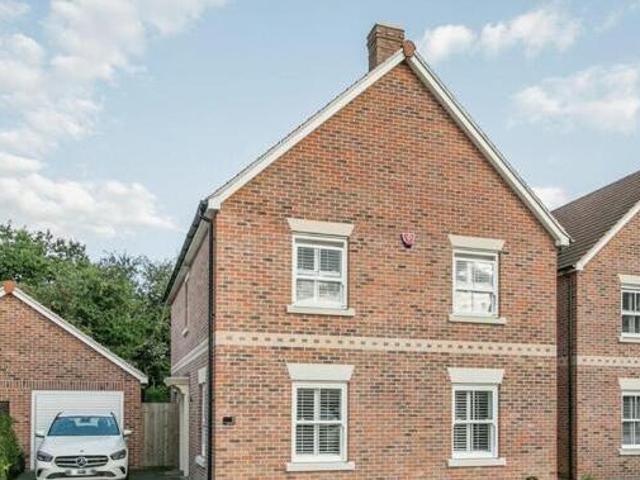 House for sale in Dale Hill, Essex