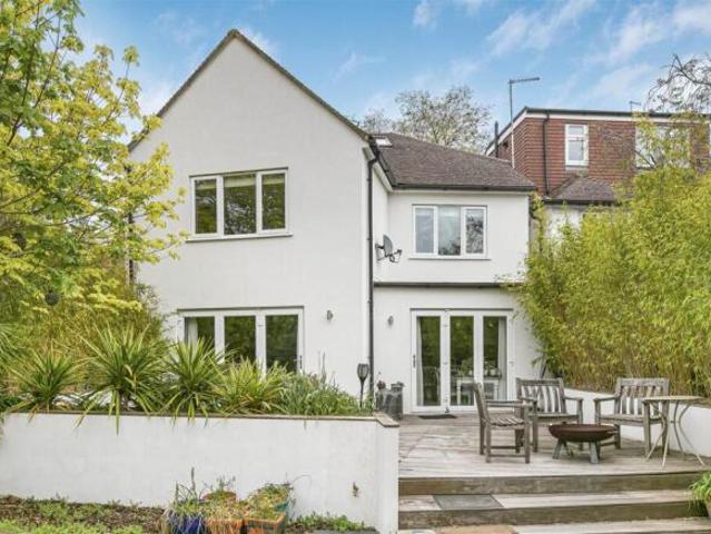 Farm for sale in Kingston Upon Thames, Greater London
