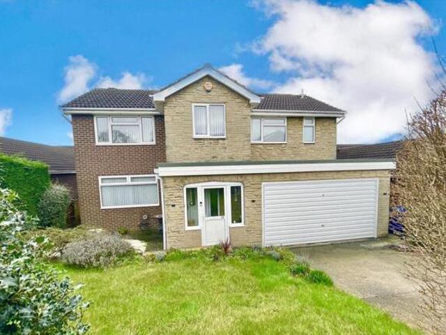 House for sale in Pogmoor, South Yorkshire