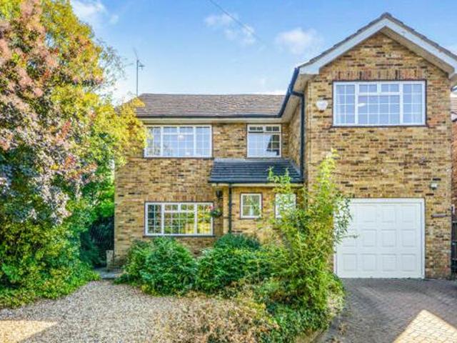 House for sale in Gerrards Cross, Tatling End