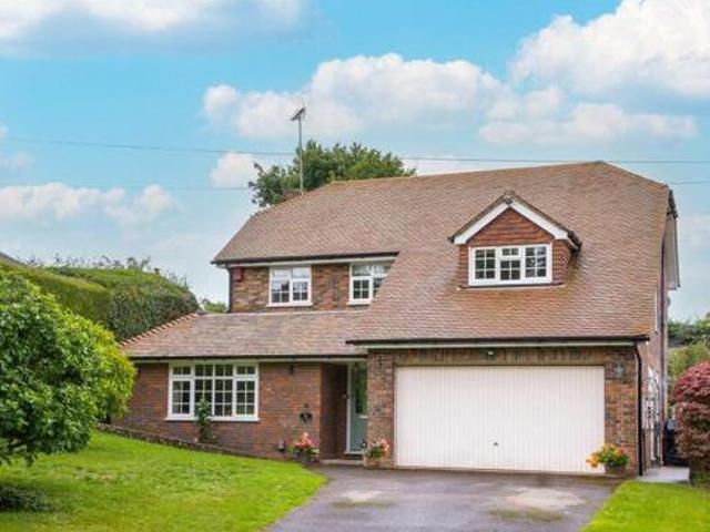 House for sale in Denham, Gerrards Cross and Chalfonts Community Board, Gerrards Cross