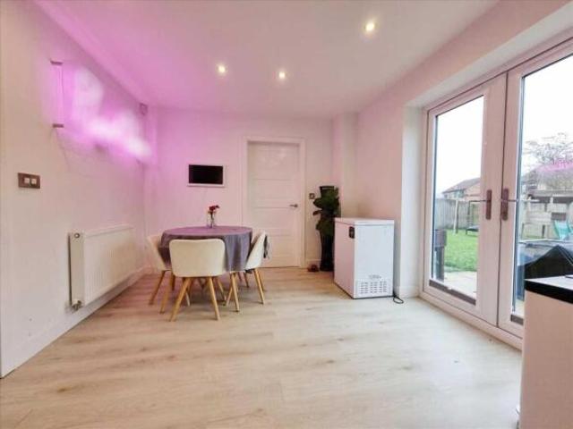 Farm for sale in Brayford, Lincolnshire