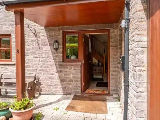 House for sale in Upcott