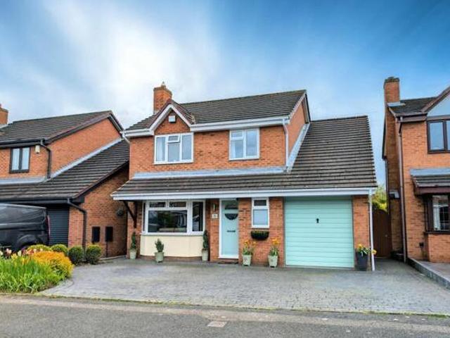 House for sale in Kettlebrook, Staffordshire