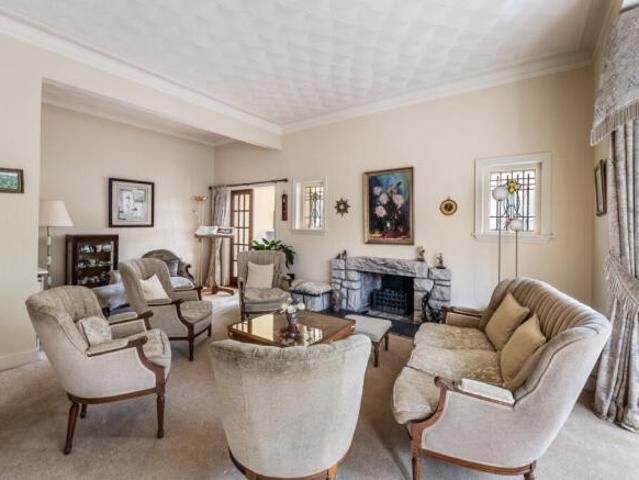 Farm for sale in Giffnock, Scotland