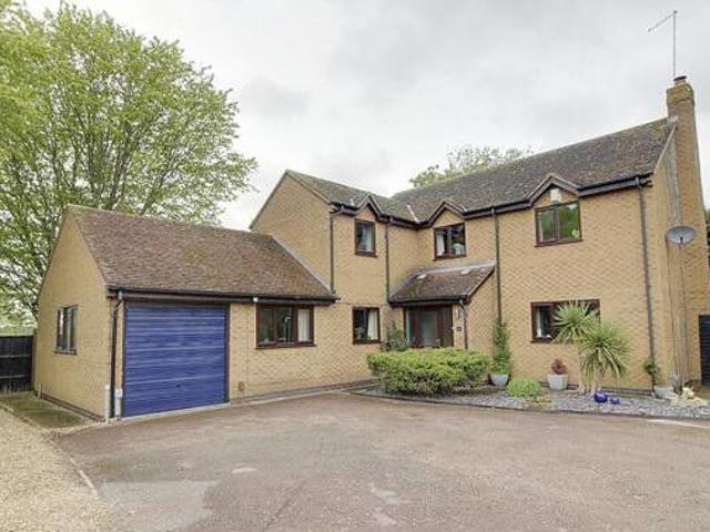 House for sale in Hampton Green, Cambridgeshire