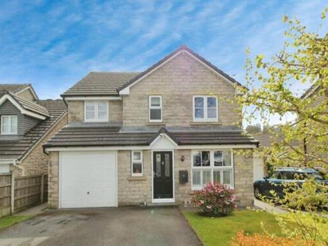 House for sale in Whitfield, Charlesworth