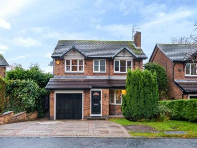 House for sale in Shirebrook Park, Charlesworth