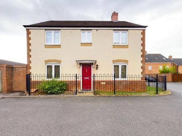 House for sale in Gloucester, Gloucestershire