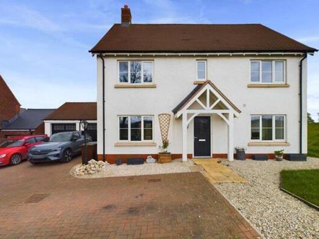 House for sale in Gloucester, Gloucestershire